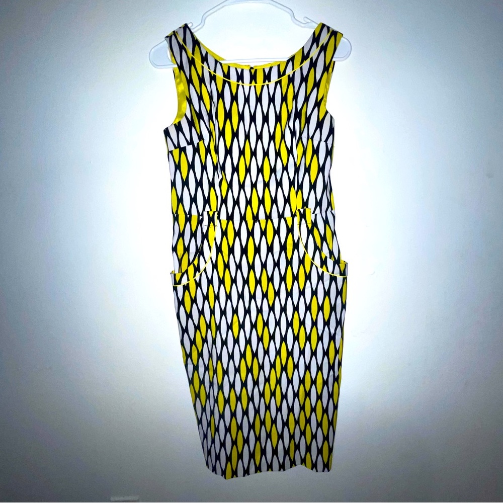 Vintage Pattern Dress With Pockets 💐